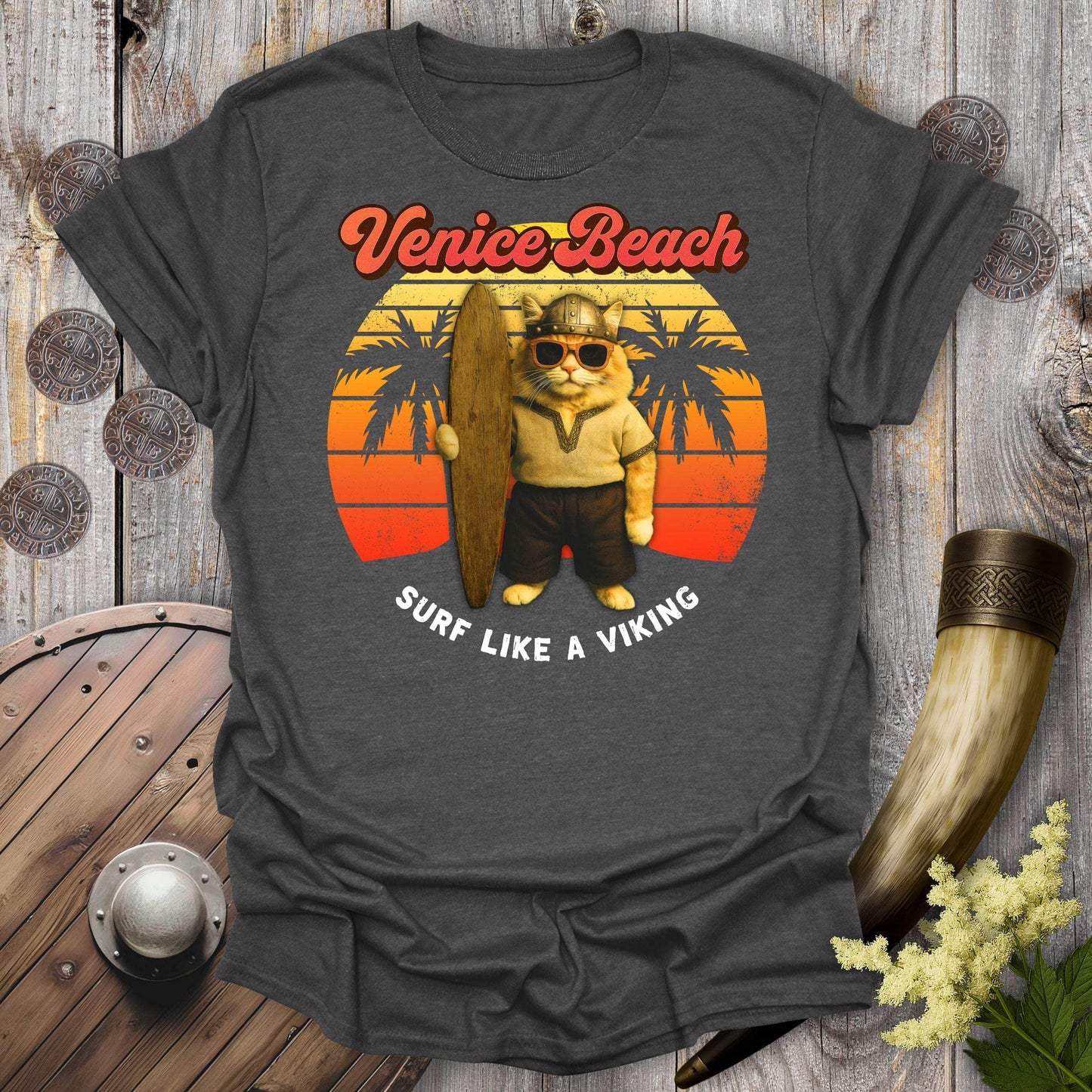 T-Shirt Dark Heather / S Venice Beach Viking Cat T-Shirt