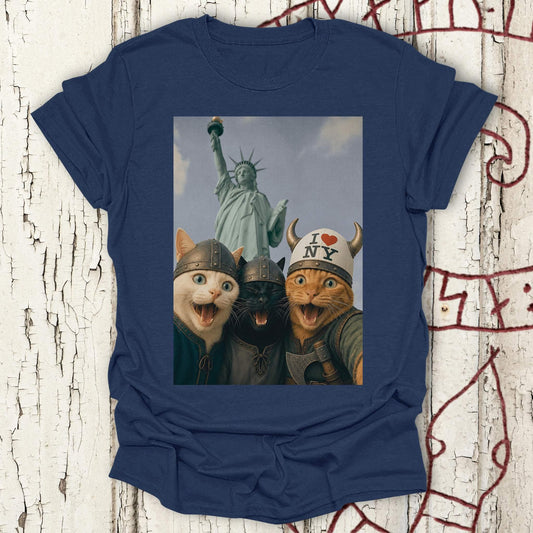 Viking Cats Retro Selfie Photo Style - Statue of Liberty (I Love NY) T-shirt NEW!
