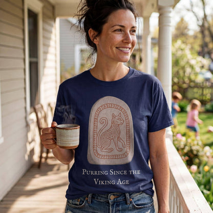 T-Shirt Purring Since the Viking Age - Runestone Cat T-shirt Unisex size S M L XL 2XL
