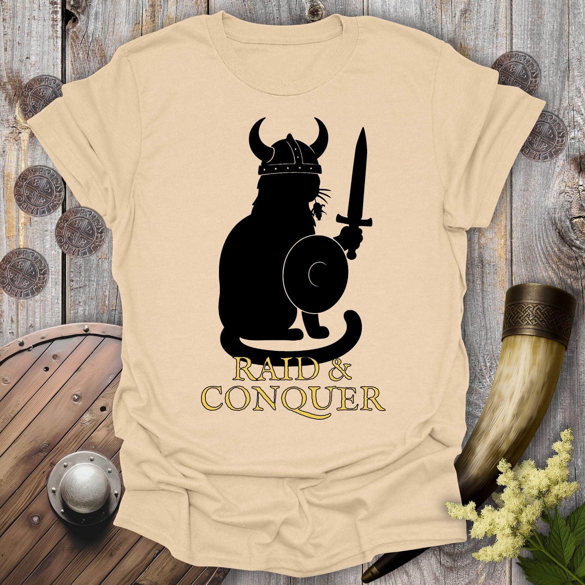 T-Shirt Sand / S Raid & Conquer Viking Cat T-shirt